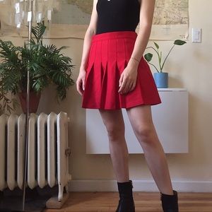 🌹candy red american apparel pleat mini skirt🌹